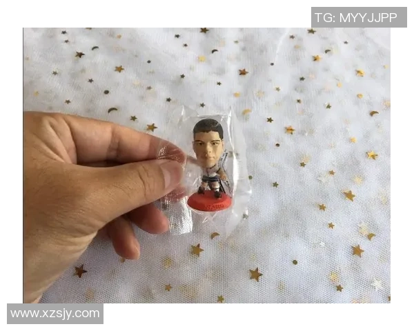 足球球星手办自营店铺打造个性化球迷周边产品提升粉丝互动体验